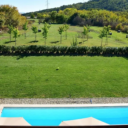 Raviola * Sinj