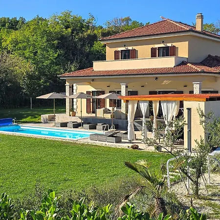 Raviola Дом отдыха