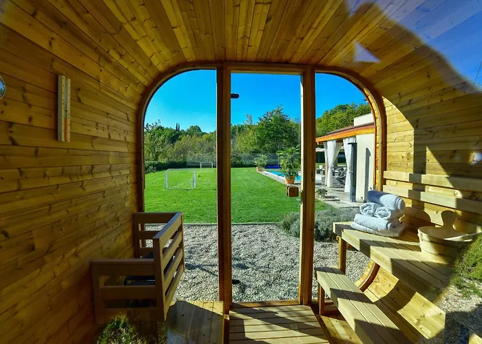 Raviola 別荘 シニ