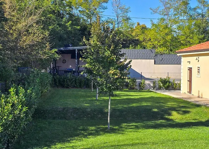 Raviola 別荘 シニ